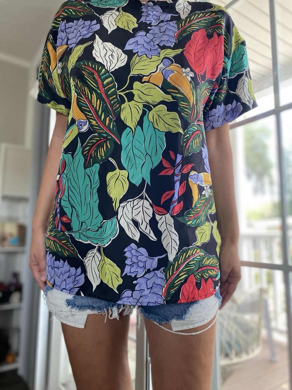 PAULA SAKER STUDIO Vintage 100% Silk Blouse Colorful Amazonia Tropical Print S